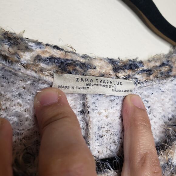 Zara| Animal Print Light pullover sweater - Picture 2 of 8